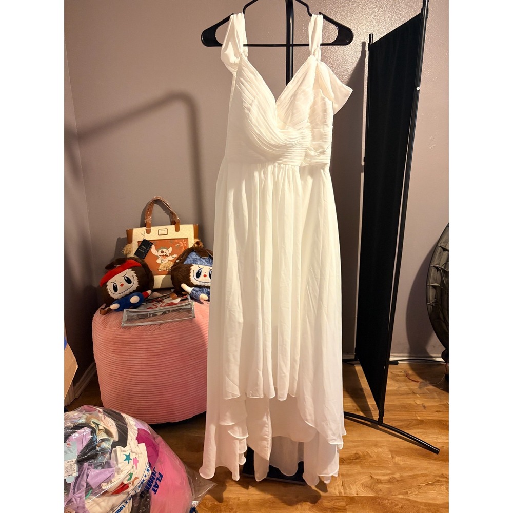 White Special Occassion Gown - Minimalist and Elegant Sz 8